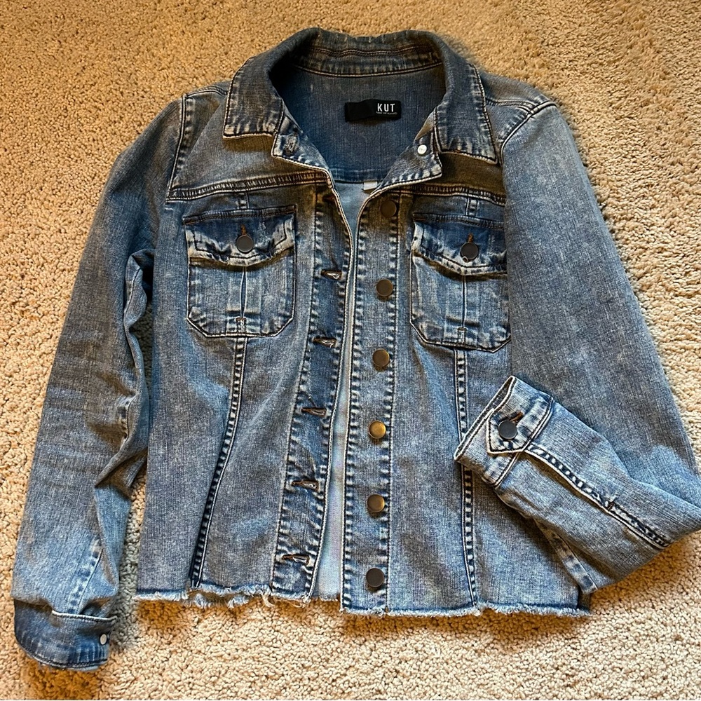 EUC Kut From the Kloth Kara Raw Hem Denim Jacket Small